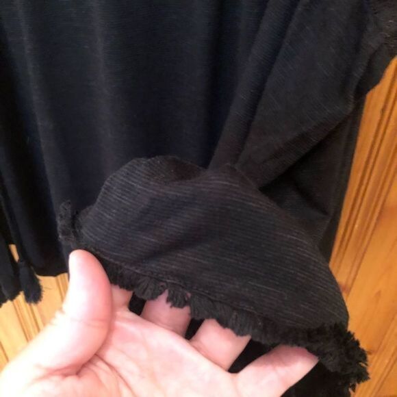 Women’s Peek-a-Boo Top size 1X - Picture 10 of 13